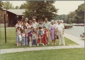 Manny and Freda Brotman and their children and grandchildren 