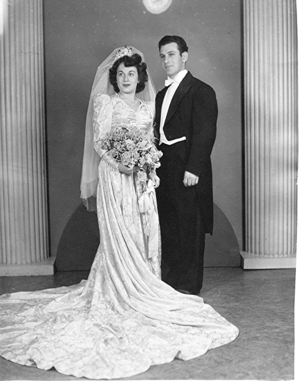 Frieda and Abe Albert at their wedding in 1943