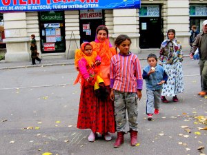 Gypsy family (Iasi), wanted food and money