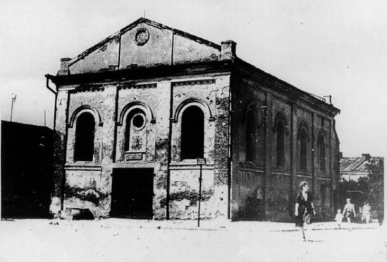 Tarnobrzeg synagogue old photo