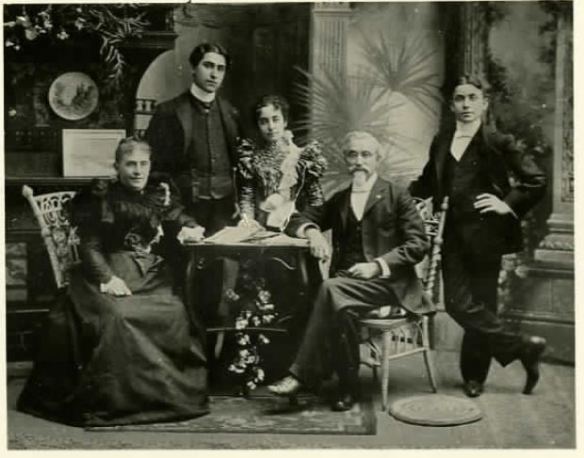 Helen, Lionel, Hilda, Henry, and Meyer Schoenthal 1897 http://www.jewishfamilieshistory.org/document/schoenthal-golden-wedding/?post_id=2664