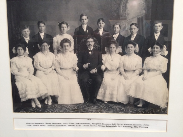 Temple Emanuel 1908 confirmation class with Gerson Schoenthal 
